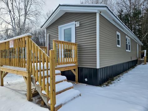 17 Juniper Street Millinocket ME 04462
