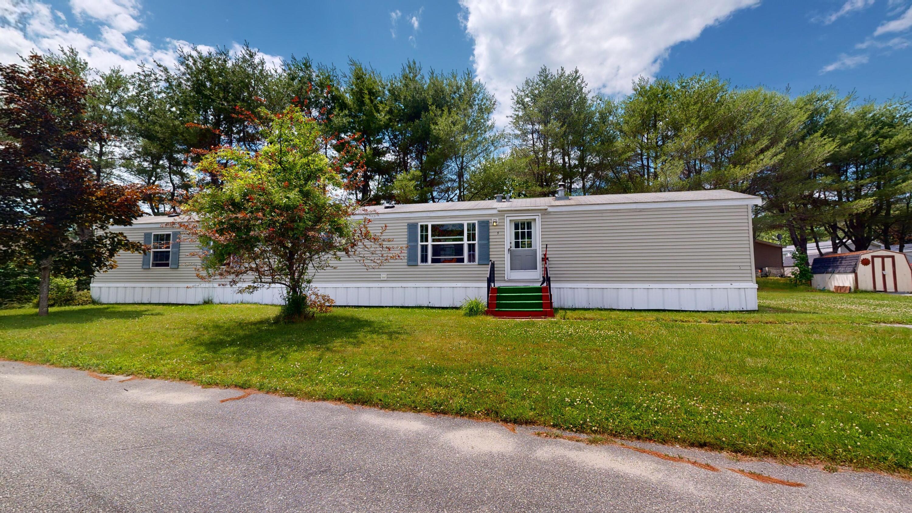 5 Circle Drive Lewiston ME 04240