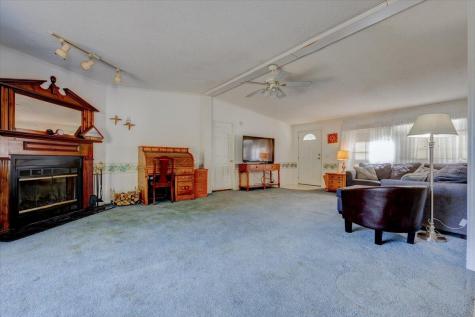 25 Andrew Terrace Limerick ME 04048
