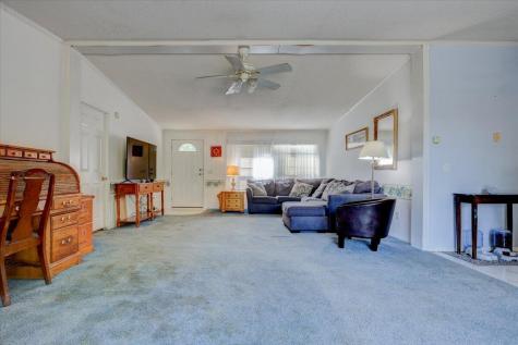 25 Andrew Terrace Limerick ME 04048