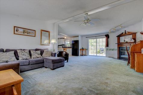 25 Andrew Terrace Limerick ME 04048