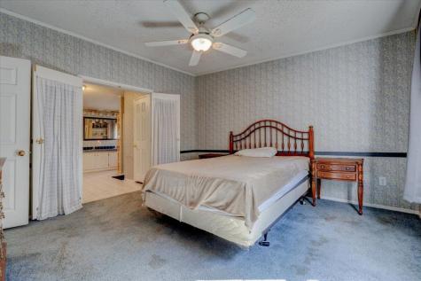 25 Andrew Terrace Limerick ME 04048