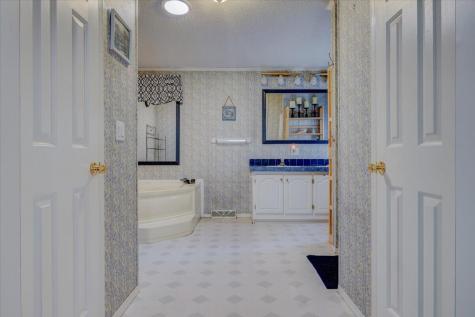 25 Andrew Terrace Limerick ME 04048