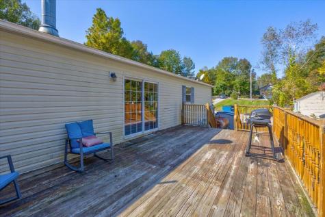 25 Andrew Terrace Limerick ME 04048