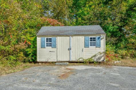 25 Andrew Terrace Limerick ME 04048