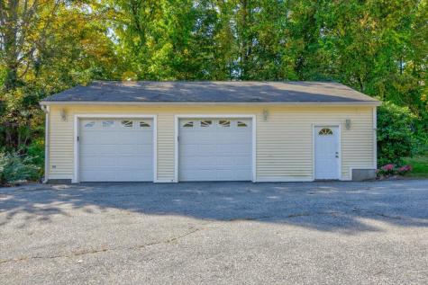 25 Andrew Terrace Limerick ME 04048