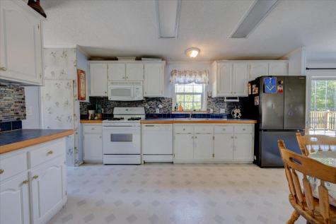 25 Andrew Terrace Limerick ME 04048