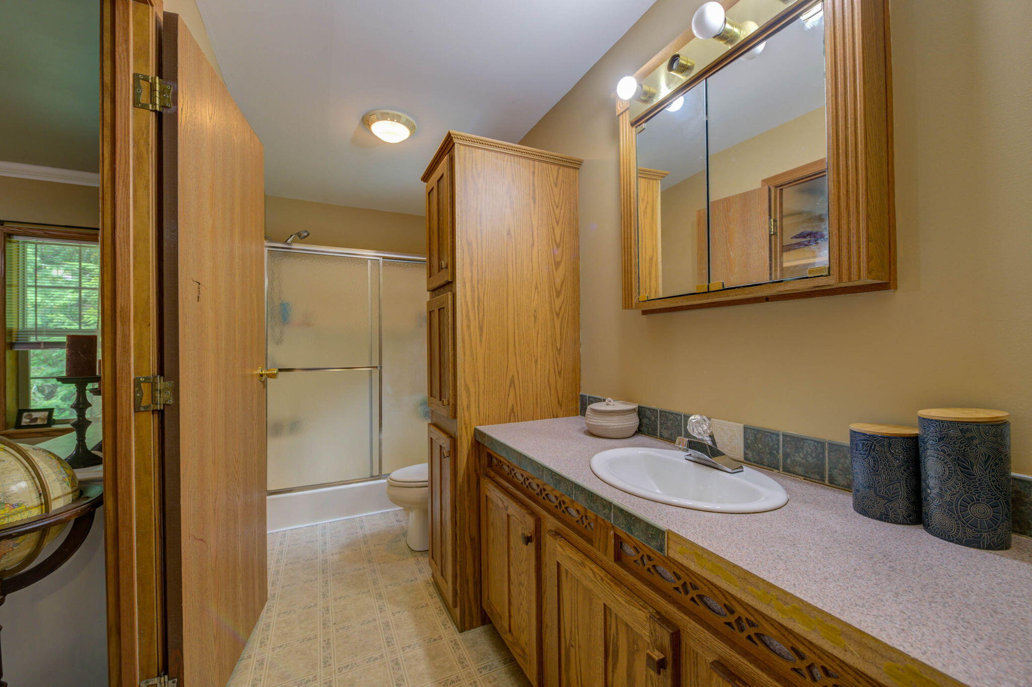 11 Kennedy Drive Norway ME 04268