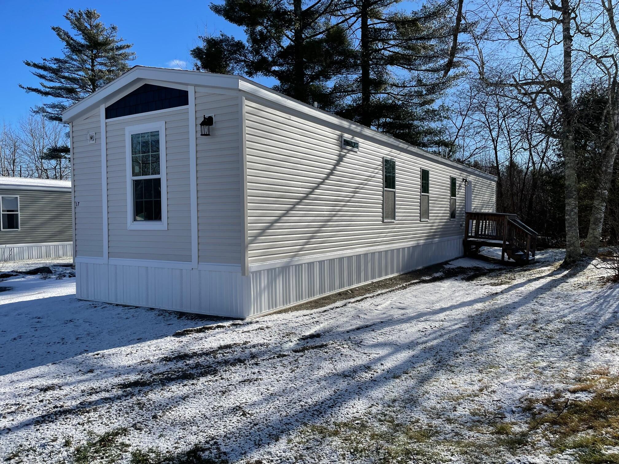 17 Macleod Lane Belfast ME 04915