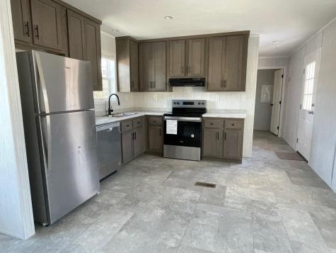 17 Macleod Lane Belfast ME 04915