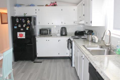 11 Harvest Lane Lewiston ME 04240