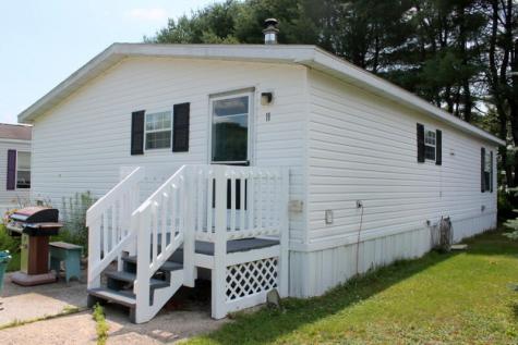 11 Harvest Lane Lewiston ME 04240