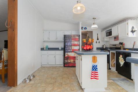 325 Us Route 2 W Wilton ME 04294