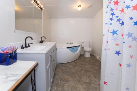 325 Us Route 2 W Wilton ME 04294