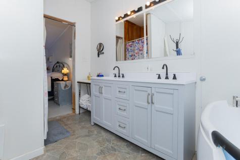 325 Us Route 2 W Wilton ME 04294