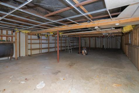 325 Us Route 2 W Wilton ME 04294