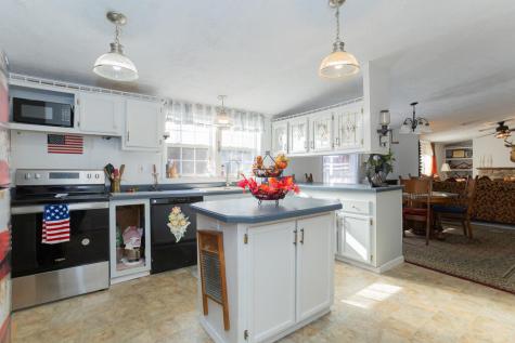 325 Us Route 2 W Wilton ME 04294