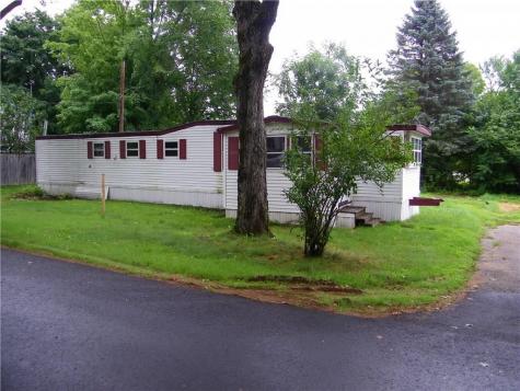 10 Lake Street Oxford ME 04270