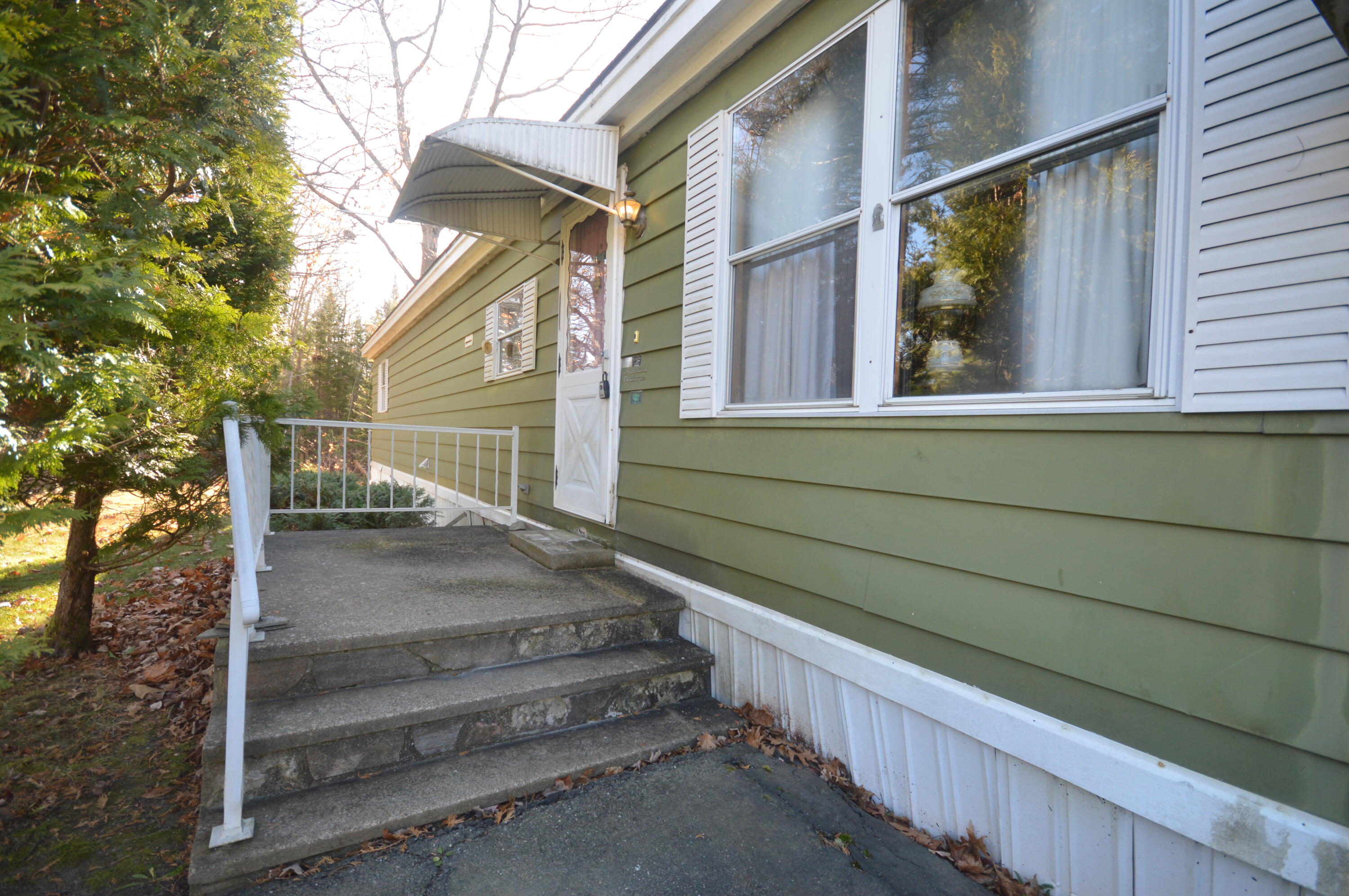 52 Shadow Lane Holden ME 04429