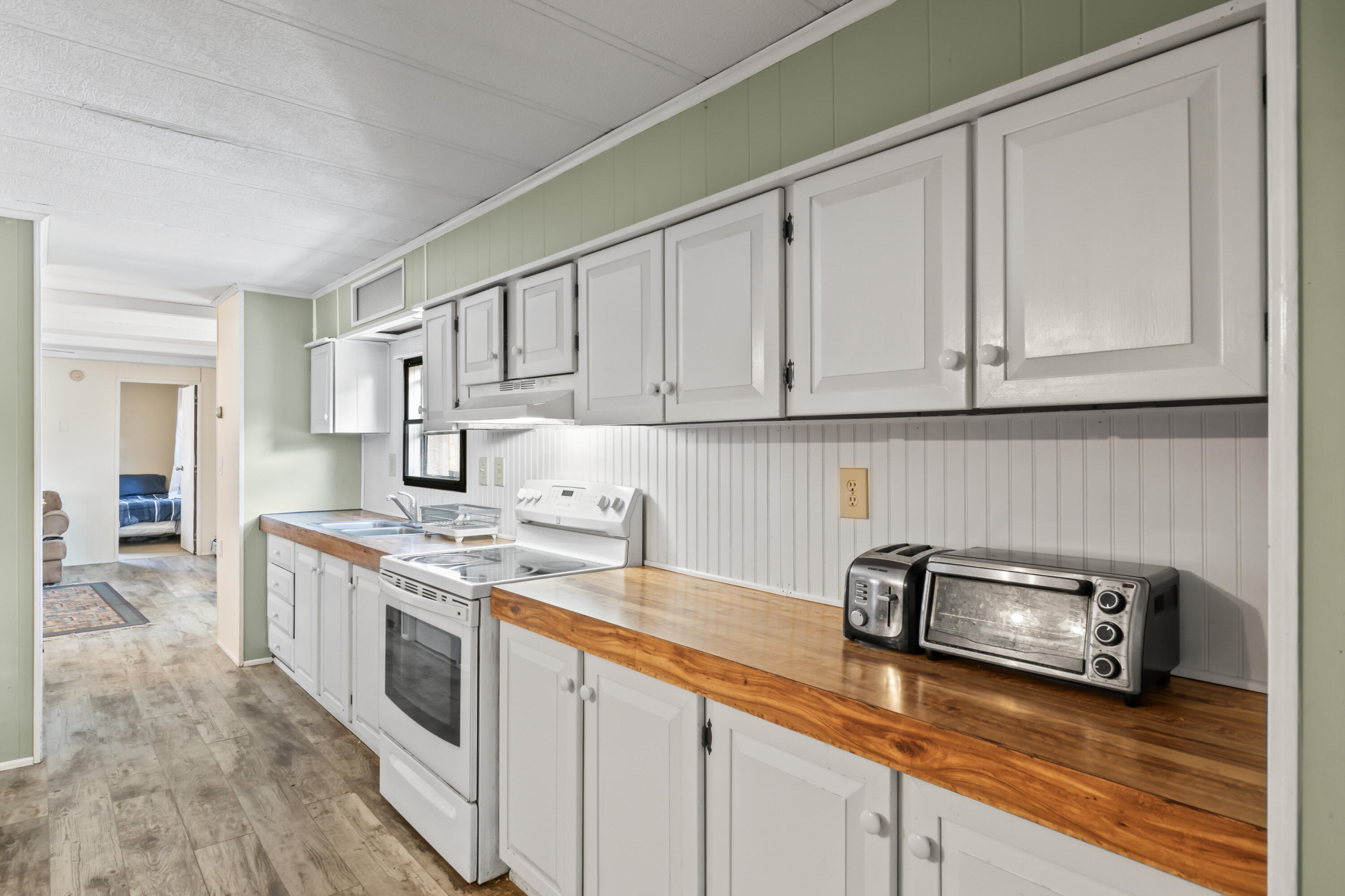 1106 Us Route 1 York ME 03909