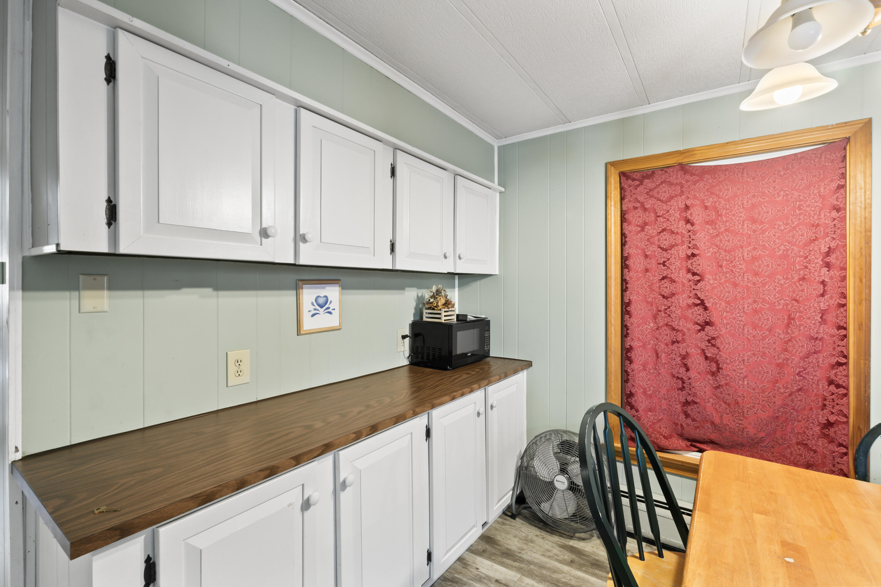 1106 Us Route 1 York ME 03909