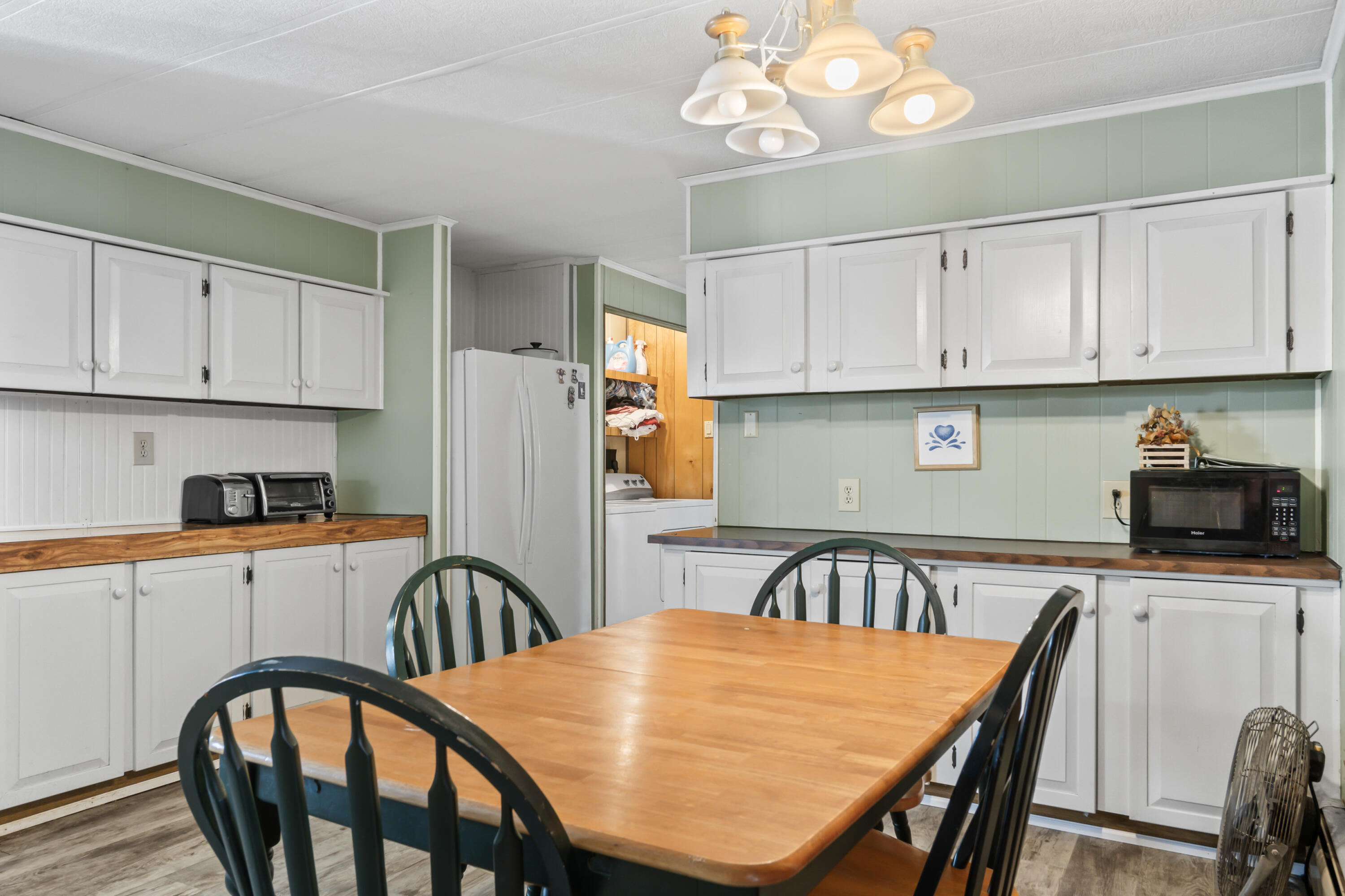 1106 Us Route 1 York ME 03909