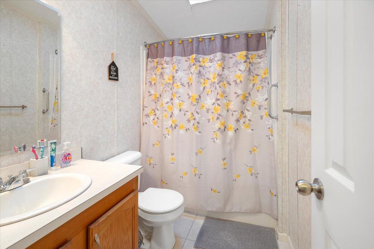14 Fox Run Drive Lewiston ME 04240