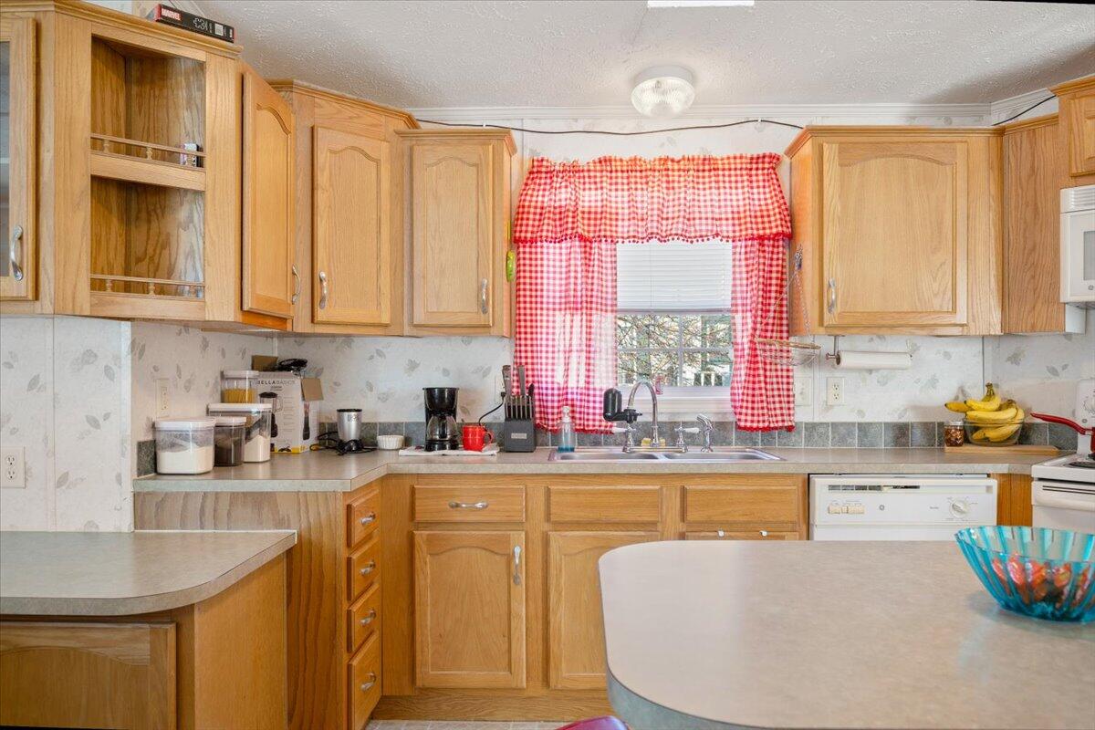 14 Fox Run Drive Lewiston ME 04240