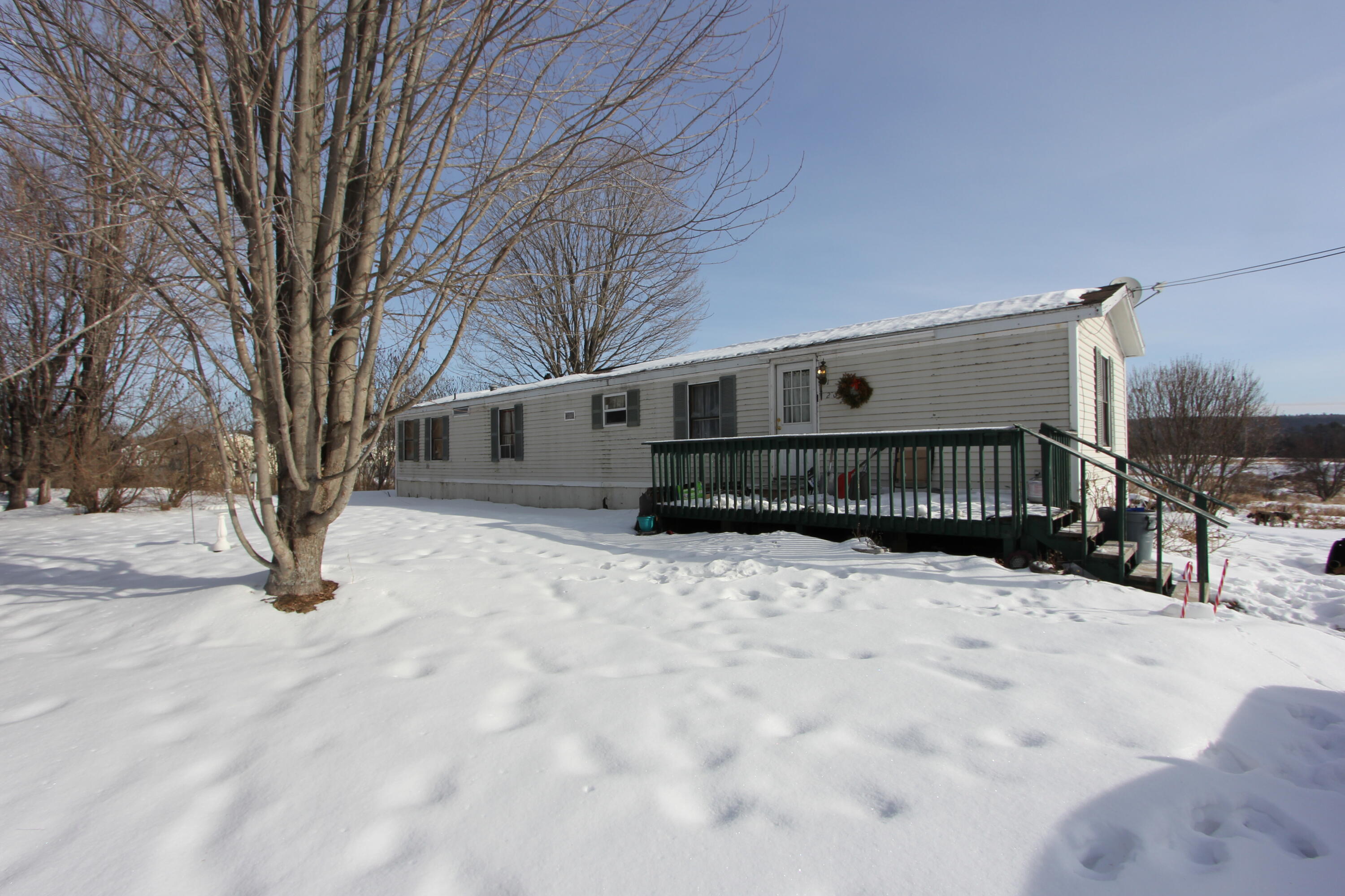 208 Eastman Lane Auburn ME 04210