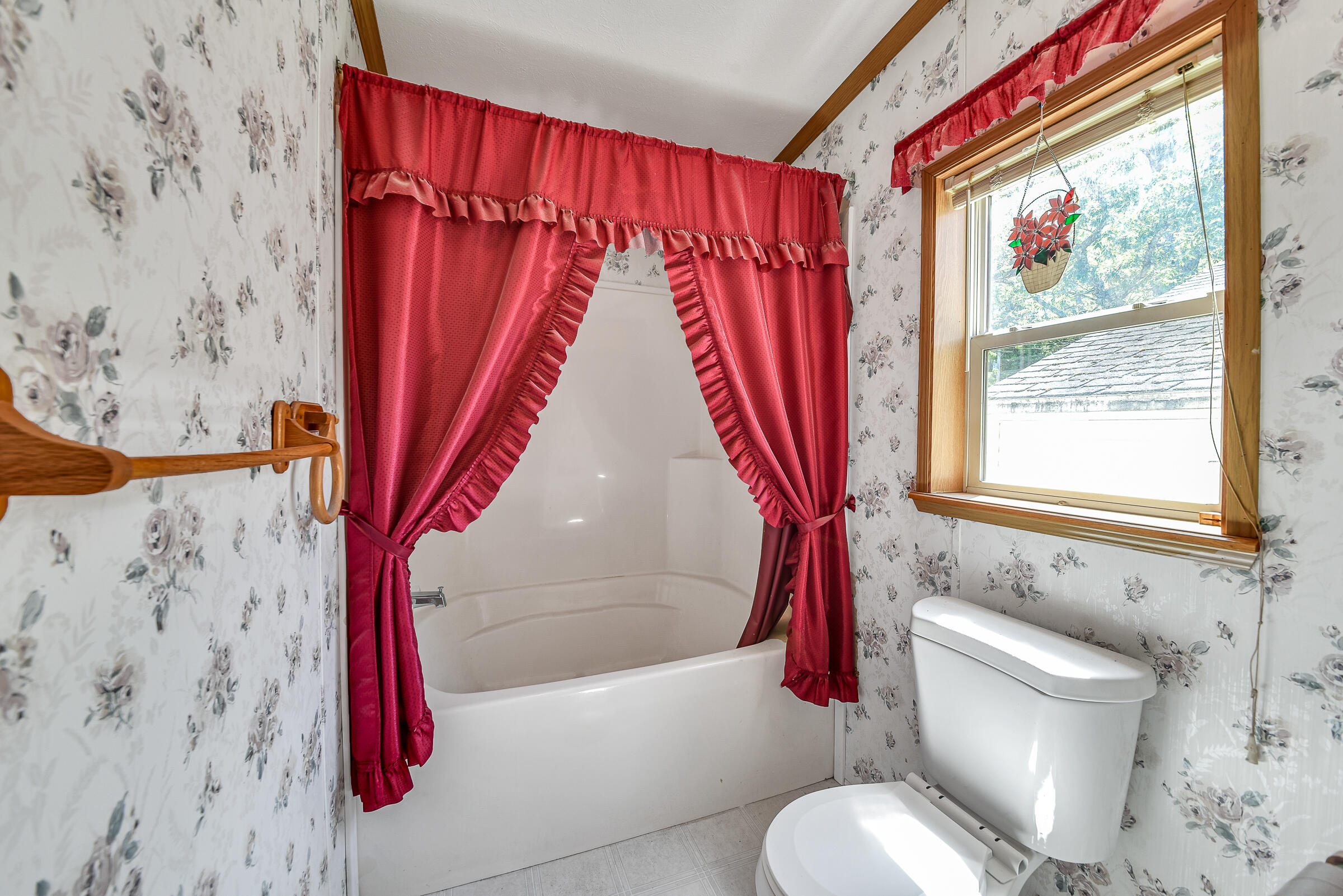 94 Whitefield Road Pittston ME 04345