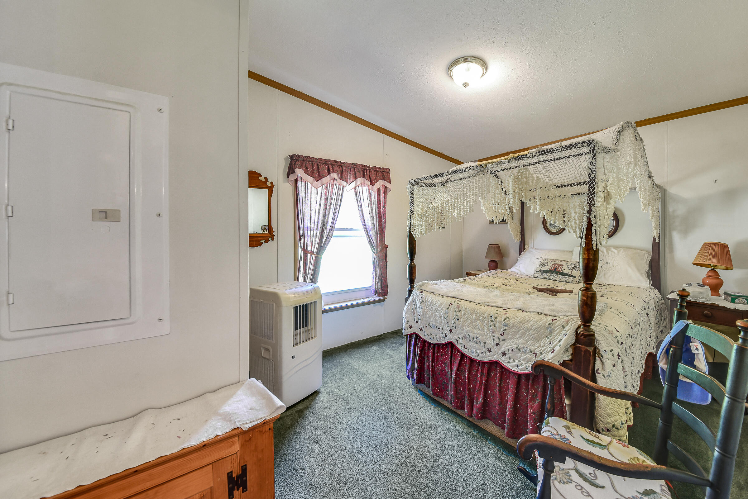94 Whitefield Road Pittston ME 04345