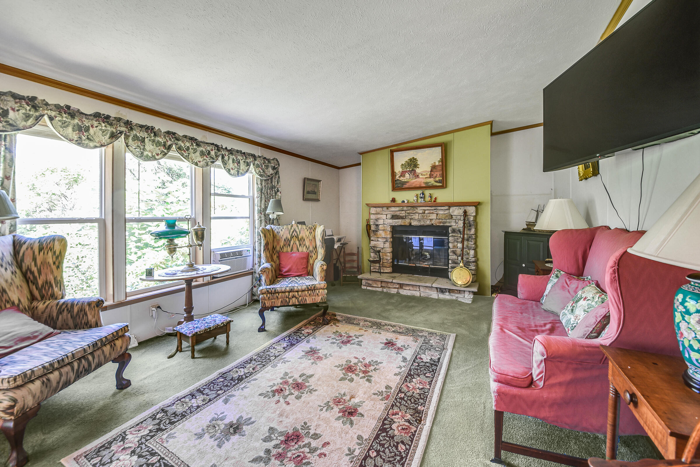94 Whitefield Road Pittston ME 04345
