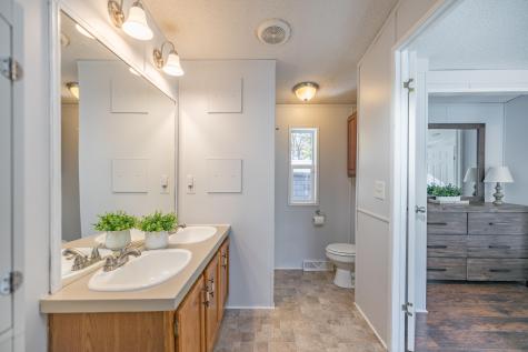 72 Northern Avenue Auburn ME 04210