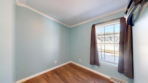 8 Harvest Lane Lewiston ME 04240