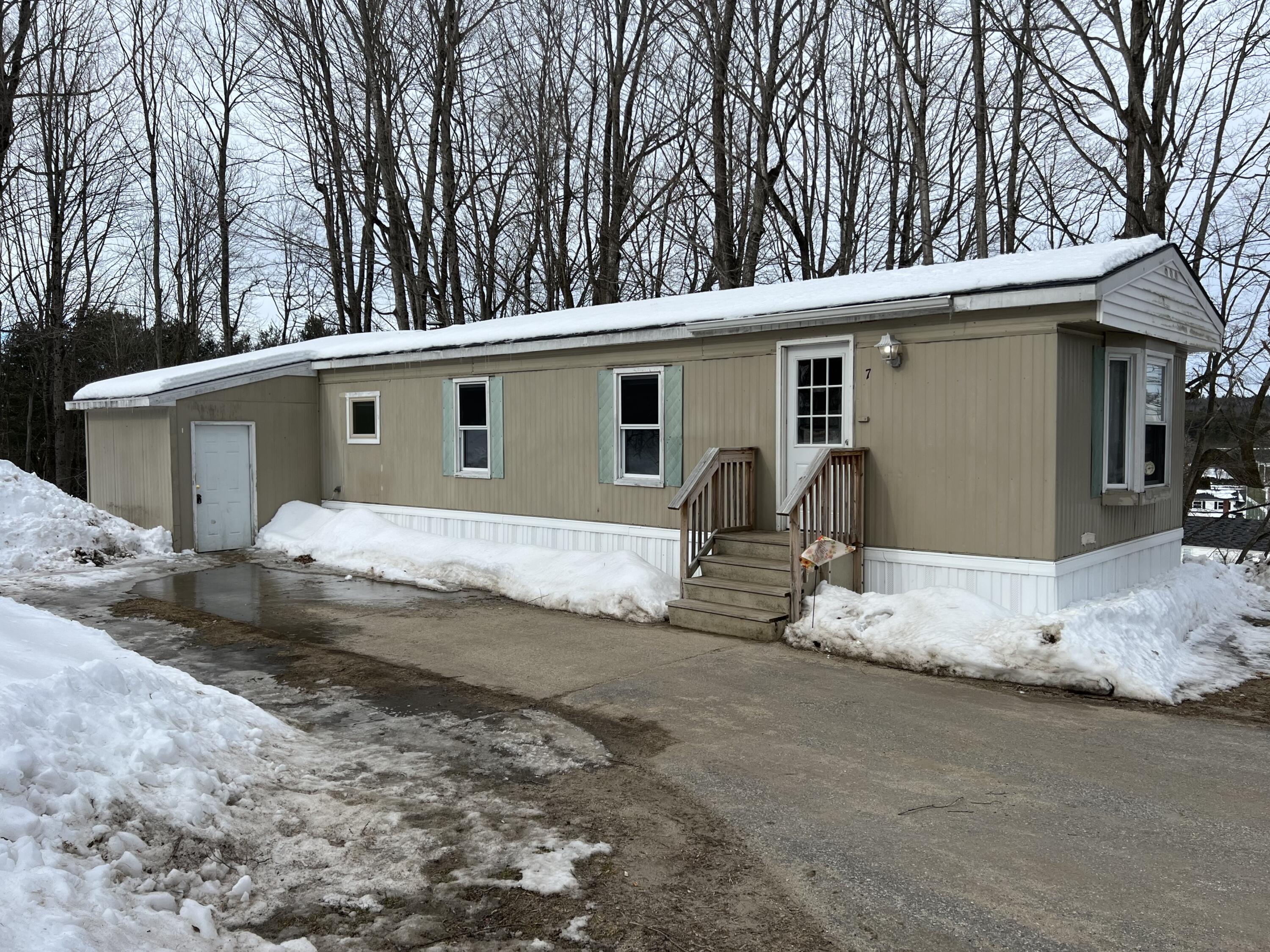 7 Davis Lane Sabattus ME 04280