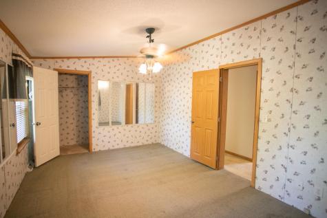 699 Pond Road Saint Albans ME 04971