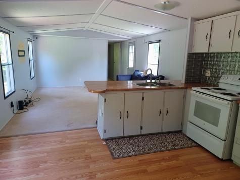 6 Paine Road Oxford ME 04270