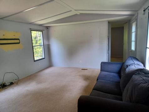 6 Paine Road Oxford ME 04270