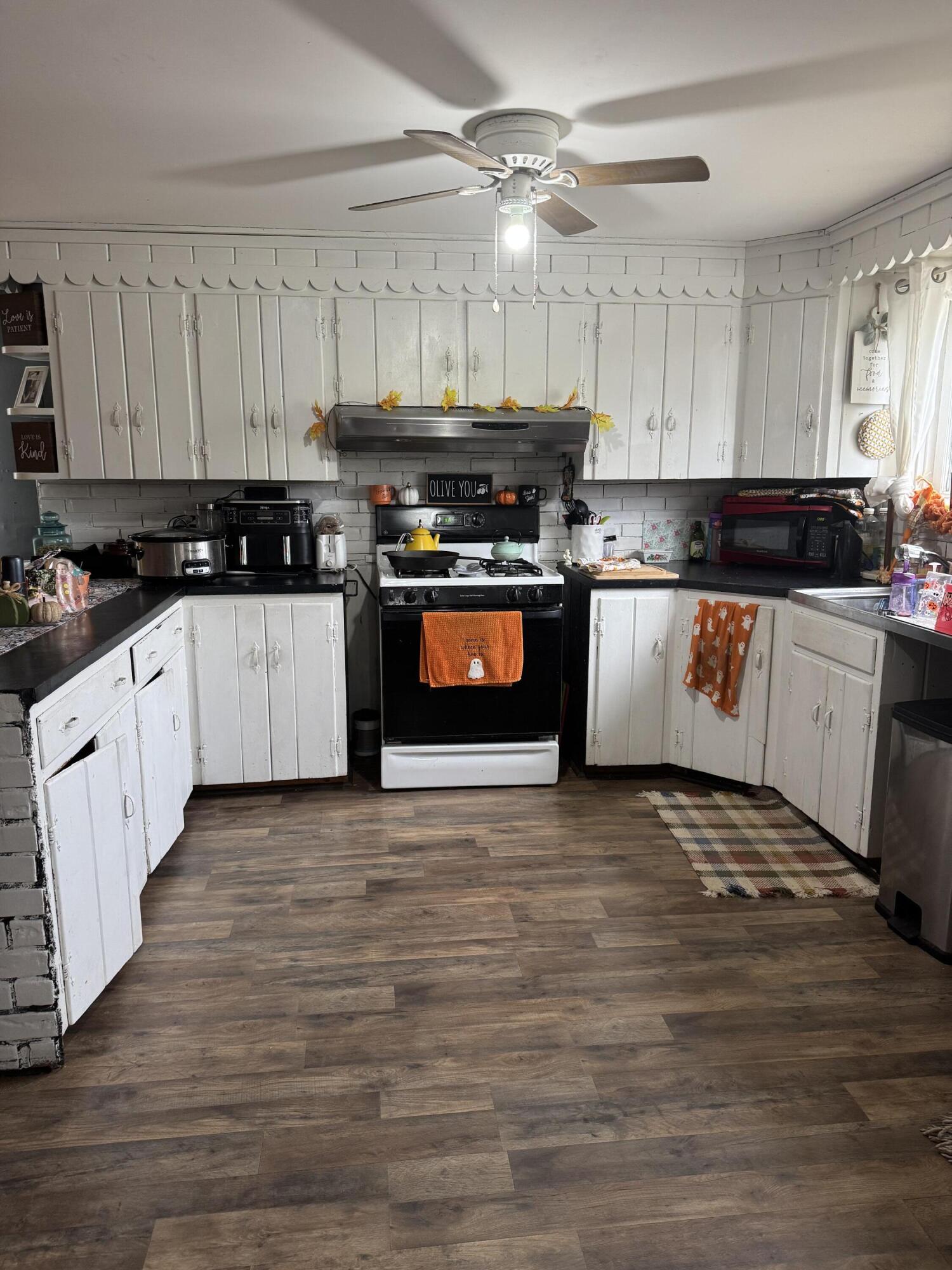 49 Main Street Hartland ME 04943