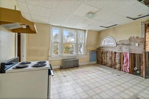 24 Dyer Street Saco ME 04072