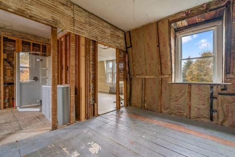 24 Dyer Street Saco ME 04072