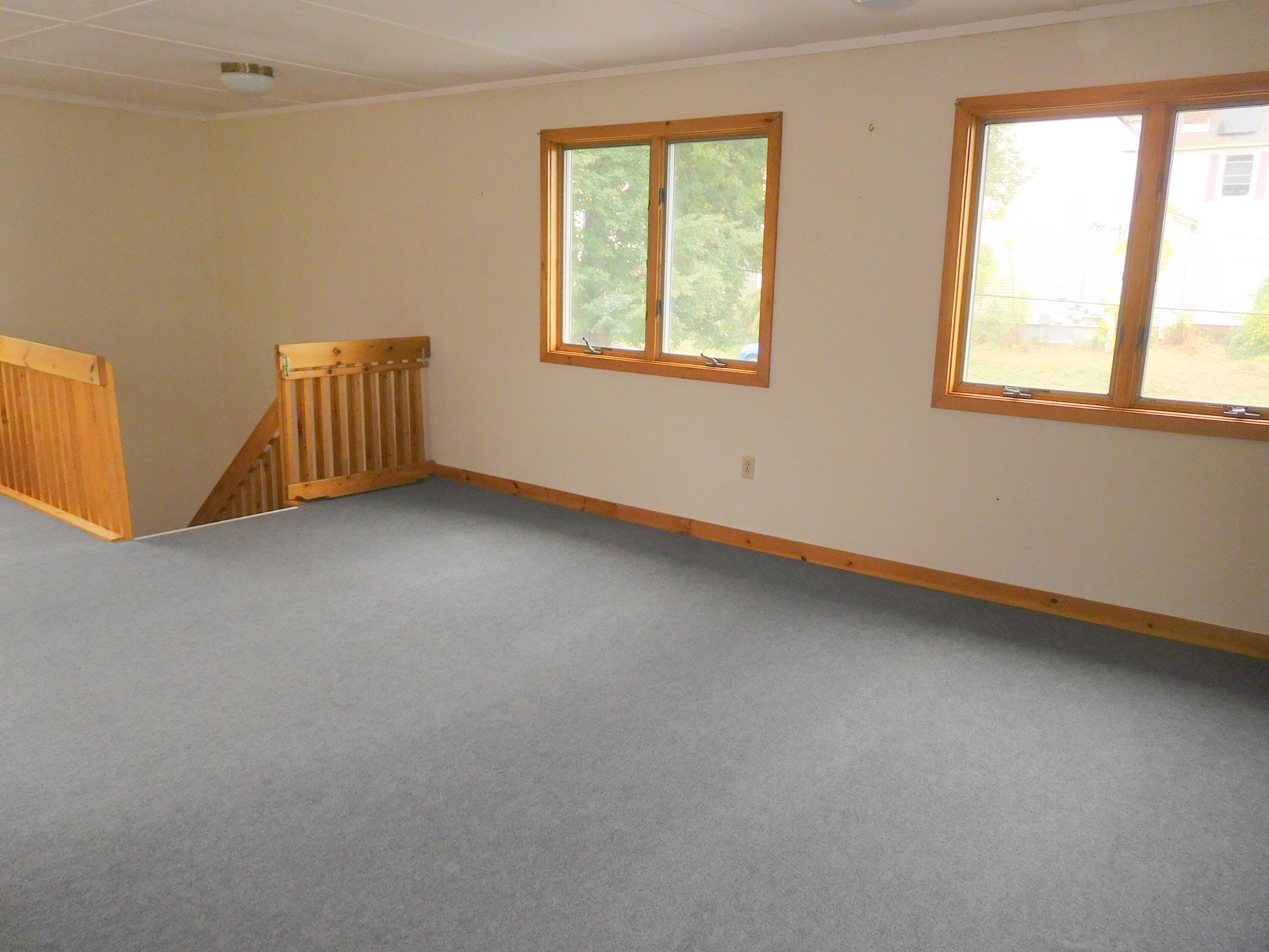 12 Burbank Street Lewiston ME 04240