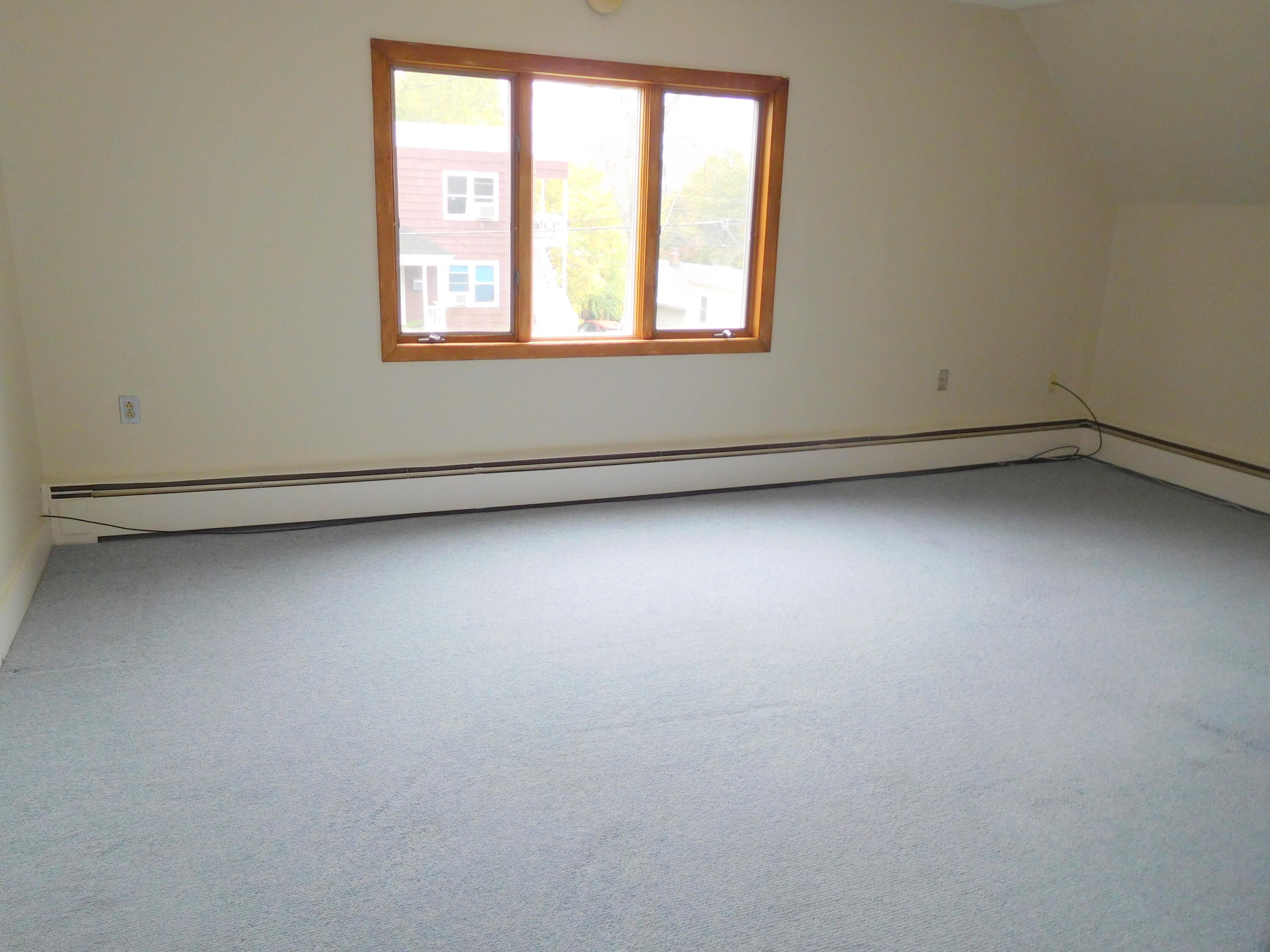 12 Burbank Street Lewiston ME 04240