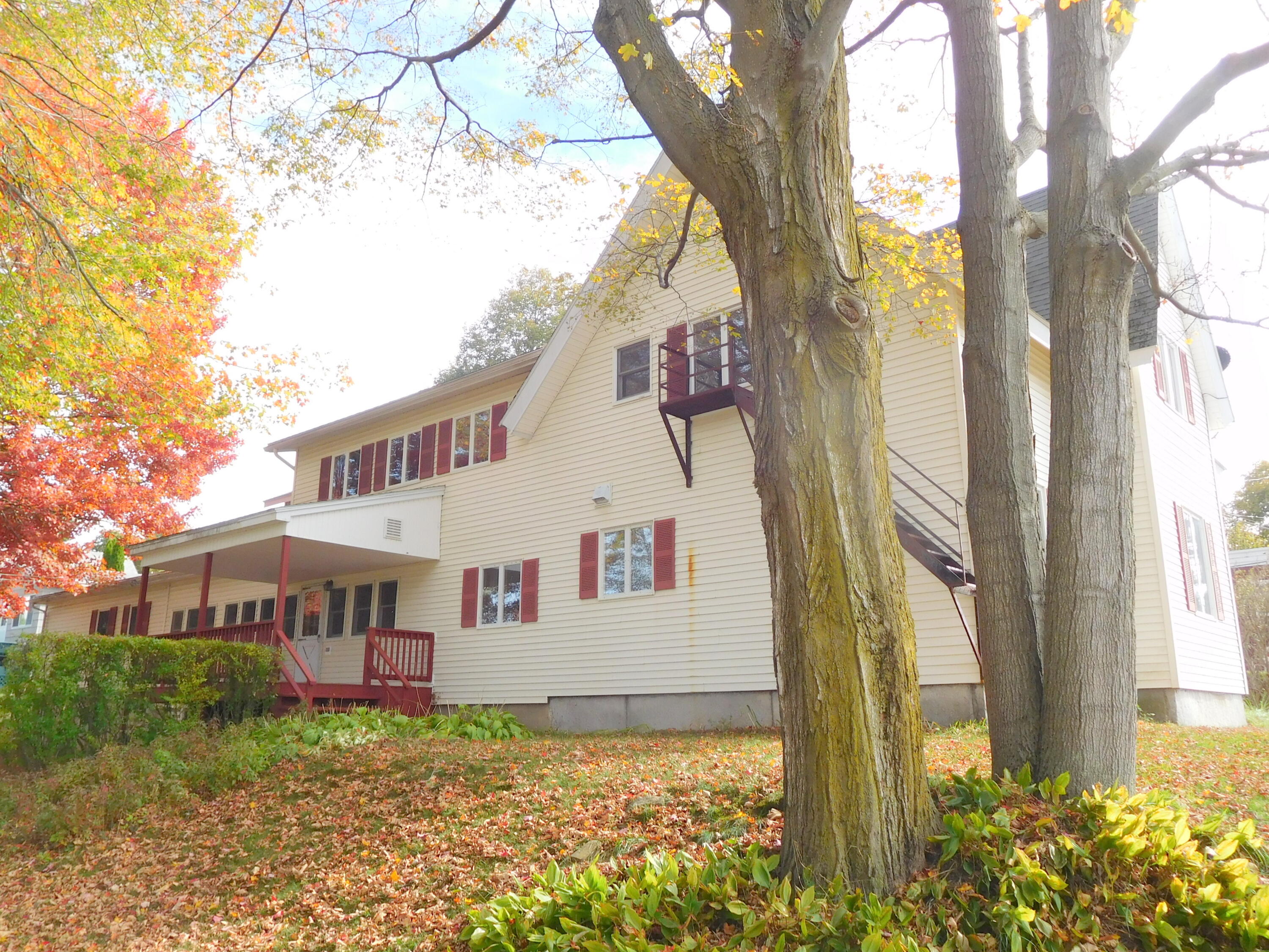 12 Burbank Street Lewiston ME 04240