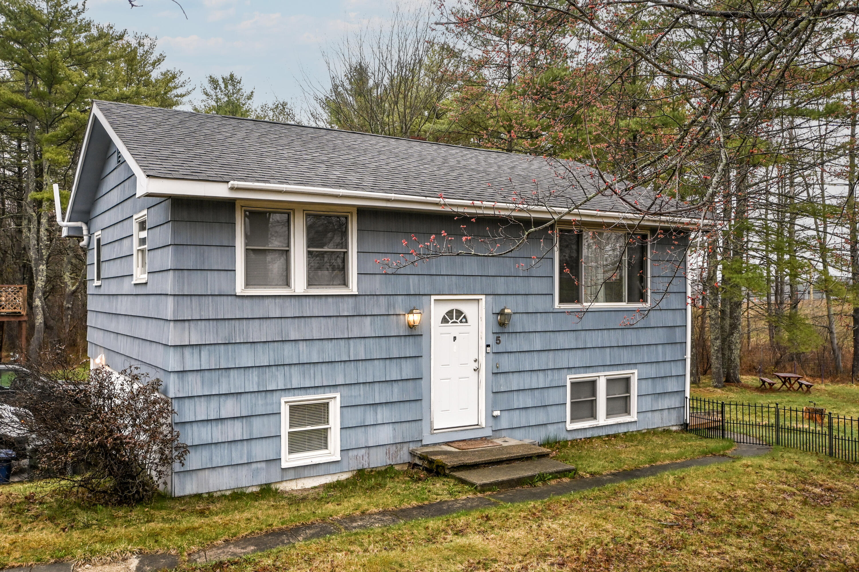 5 Buxton Road Saco ME 04072