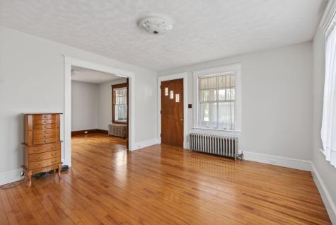 22 Clifford Street Westbrook ME 04092