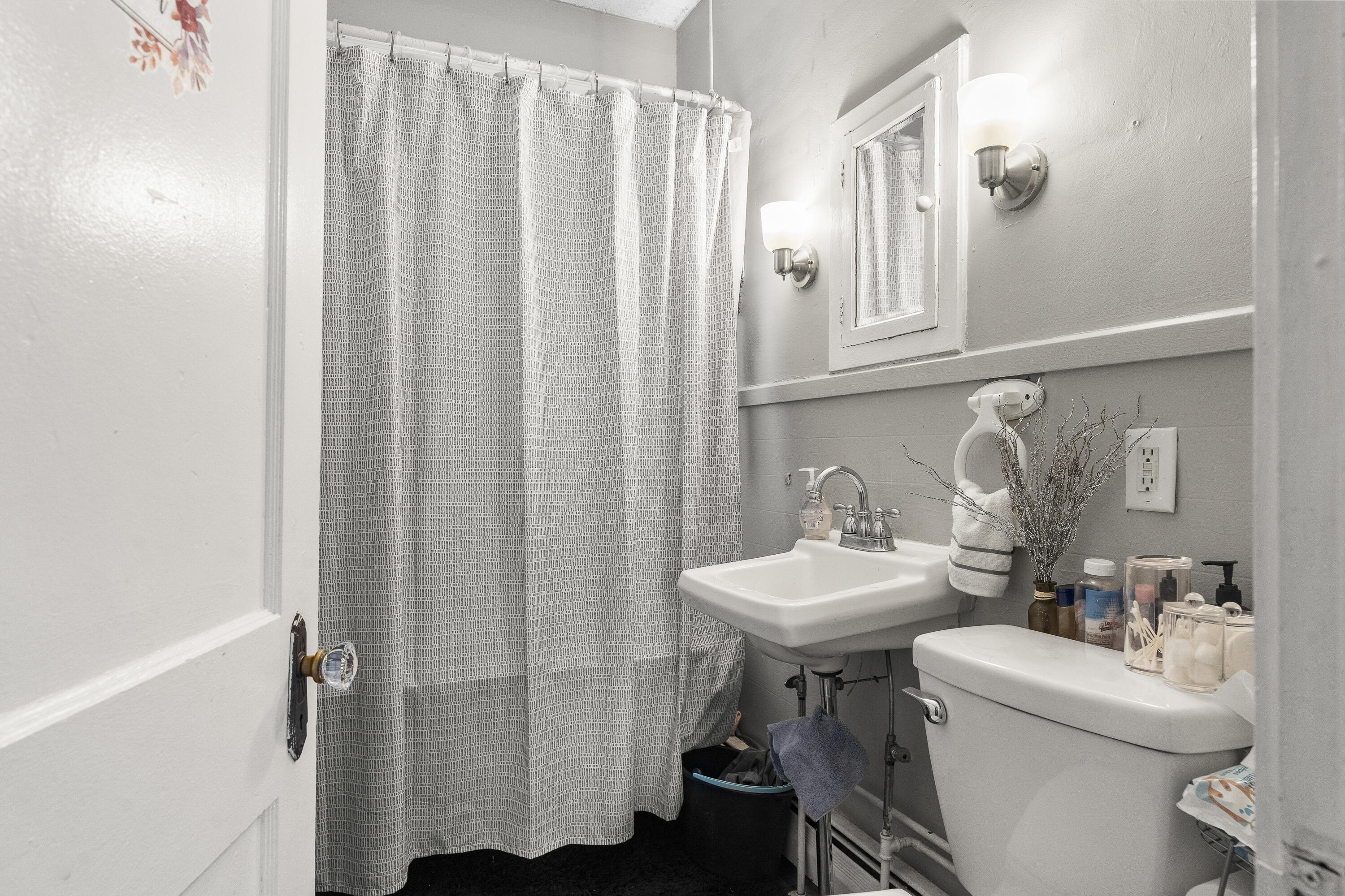 89 Walnut Street Lewiston ME 04240