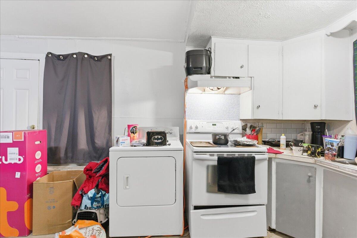 942 Lisbon Street Lewiston ME 04240