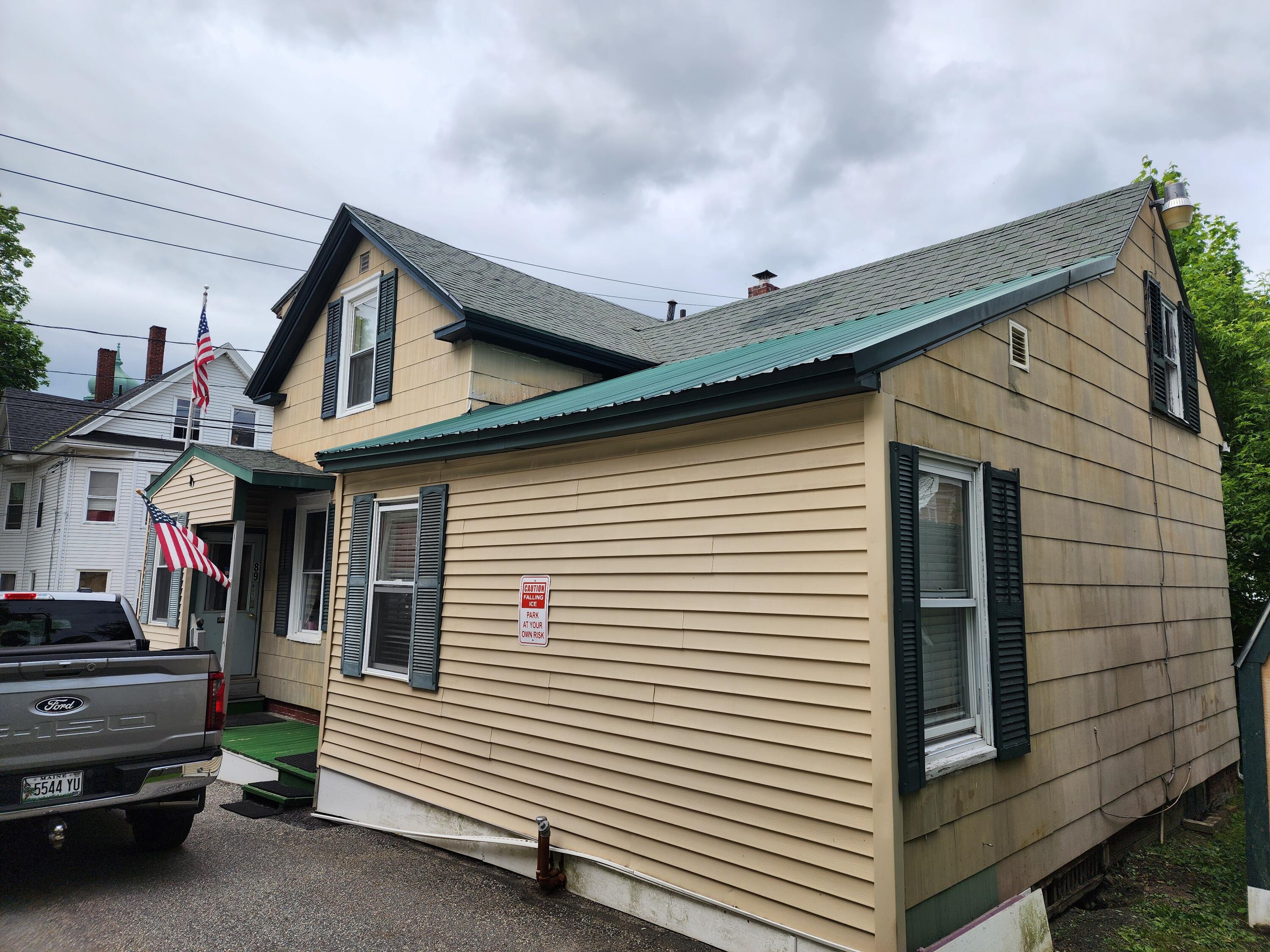 89 Oak Street Lewiston ME 04240