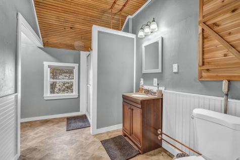76 Lee Road Lincoln ME 04457